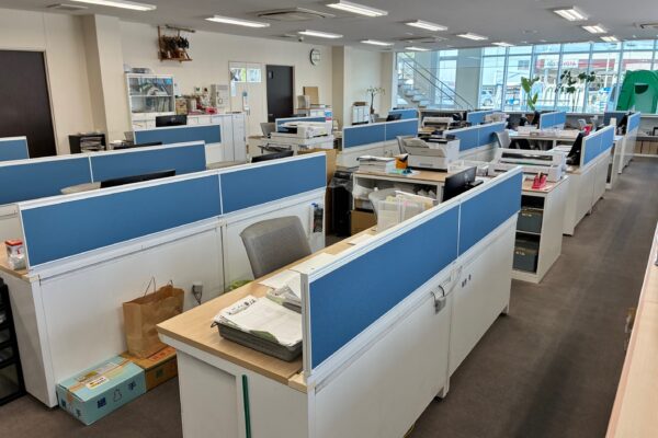 中部支店に「デスクトップパネル」を取付しましたイメージ